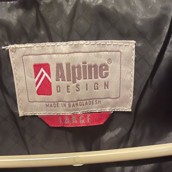 Alpine Design Women’a Puffy Coat - Picture 2 of 3